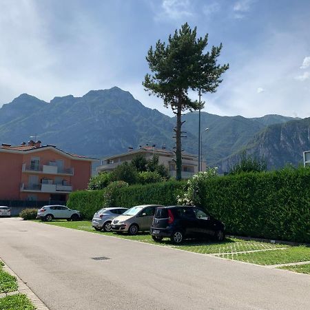 Appartamento Ivonn Con Giardino Riva del Garda Exterior foto